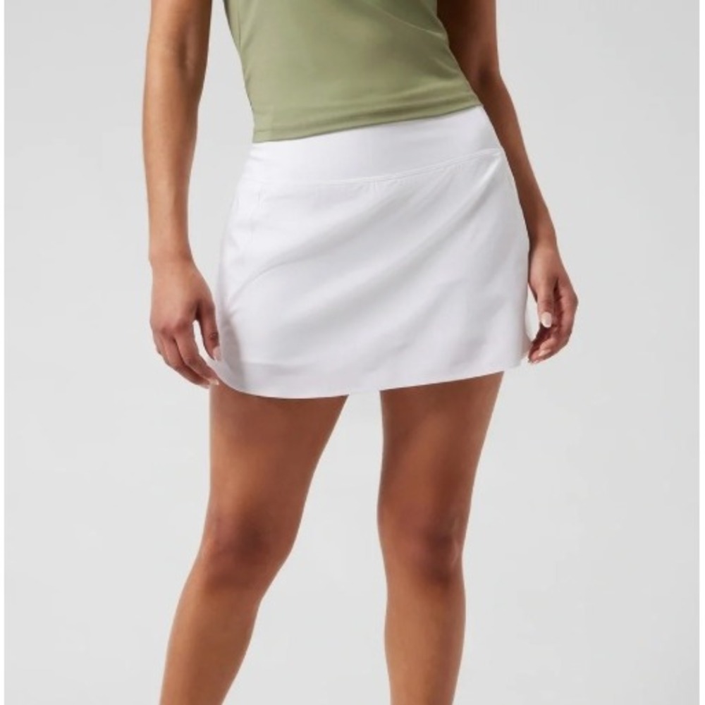 Athleta Run With It Skort White Athletic Tennis Golf Running Skirt Womens Medium